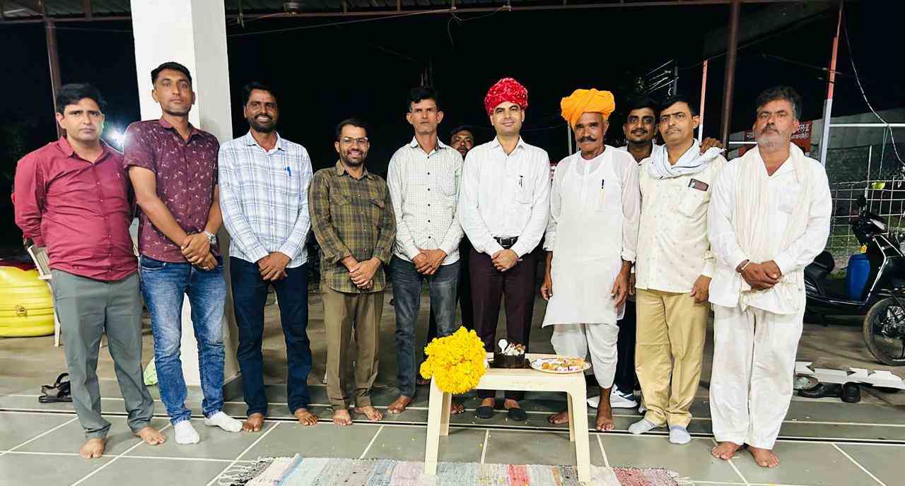 बिजयनगर के बरल-2 गांव में तहसीलदार रामकिशोर जांगिड़ का जन्मदिन धूमधाम से मनाया